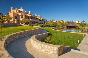 Hacienda del Alamo apartments